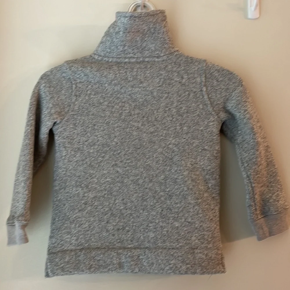 OSHKOSH B’Gosh Fleece Pullover Size 5